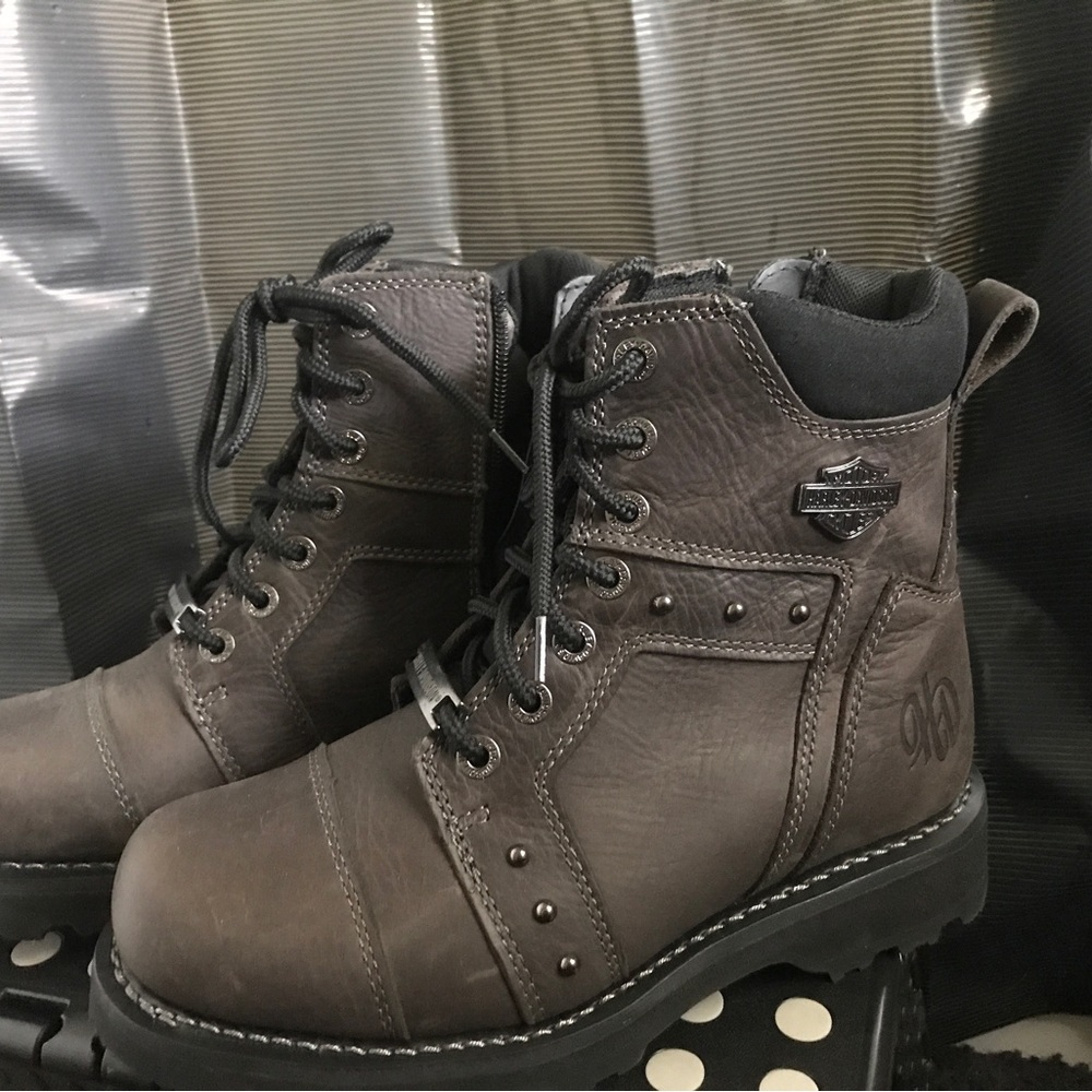 7 1/2 womens Harley Davidson boots